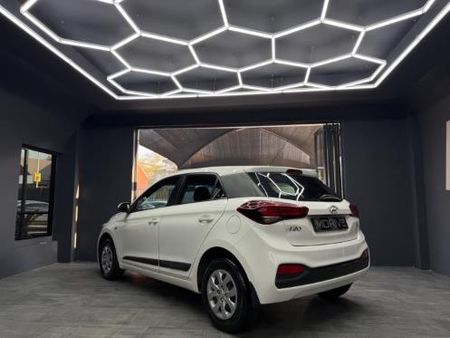 2018-Hyundai-i20-12-Motion_1