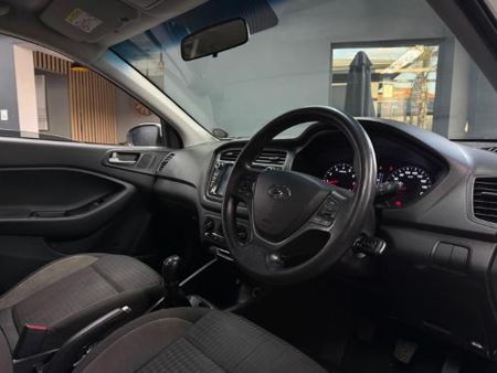 2018-Hyundai-i20-12-Motion_5