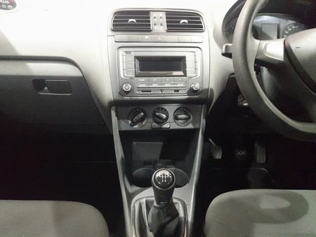 2021-Volkswagen-Polo-Vivo-14-Trendline-5-dr_10