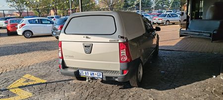 2020-Nissan-NP200-16_3