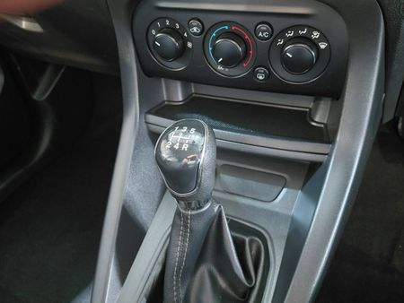 2019-Ford-Figo-15Ti-VCT-Ambiente-5-dr_8