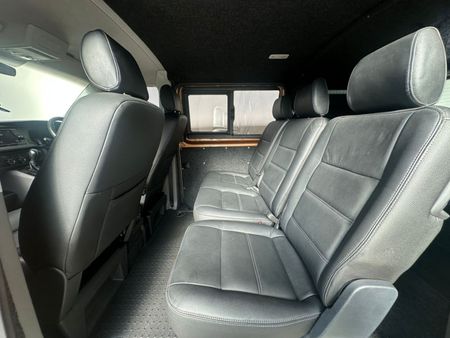 2021-Volkswagen-Transporter-T61-Crew-Bus-20-BiTDI-SWB-146kW-4Motion-Auto-5_18