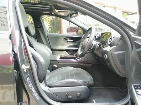 2022-Mercedes-Benz-C-Class-C-220D-AMG-LINE-AUTO_4
