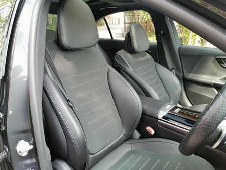 2022-Mercedes-Benz-C-Class-C-220D-AMG-LINE-AUTO_5