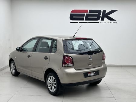 2015-Volkswagen-Polo-Vivo-GP-14-Conceptline-5-dr_3