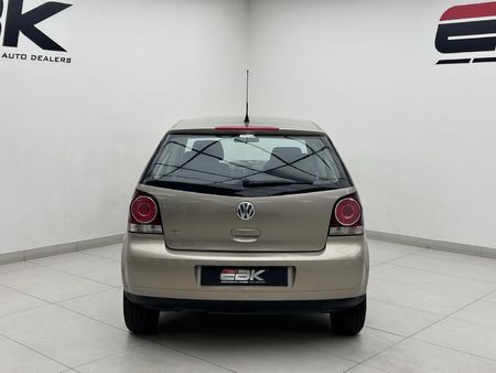 2015-Volkswagen-Polo-Vivo-GP-14-Conceptline-5-dr_4