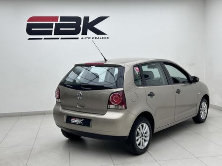 2015-Volkswagen-Polo-Vivo-GP-14-Conceptline-5-dr_5