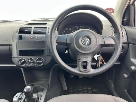2015-Volkswagen-Polo-Vivo-GP-14-Conceptline-5-dr_8