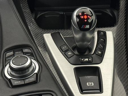 2013-BMW-M6-Coupe_9