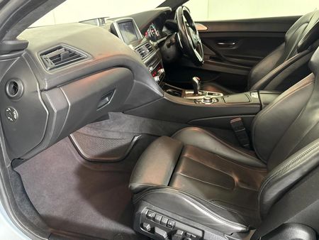 2013-BMW-M6-Coupe_7