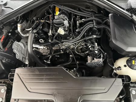 2016-BMW-3-Series-318i-Sport-Line-Auto_11