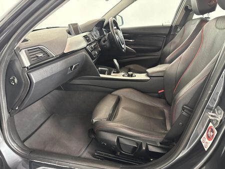 2016-BMW-3-Series-318i-Sport-Line-Auto_6