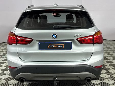 2016-BMW-X1-sDrive20d-Auto_18