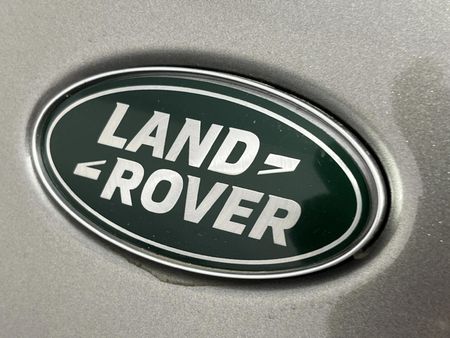 2024-Land-Rover-Discovery-30D-HSE-Dynamic_11