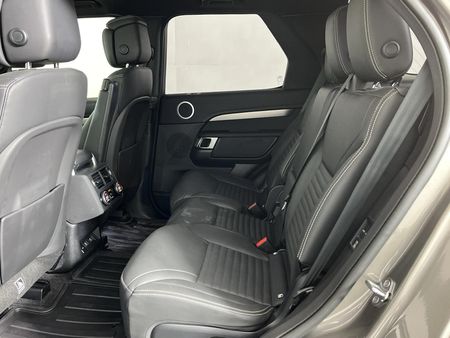2024-Land-Rover-Discovery-30D-HSE-Dynamic_3