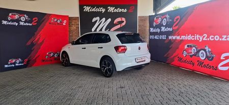 2021-Volkswagen-Polo-10-TSI-Trendline_2