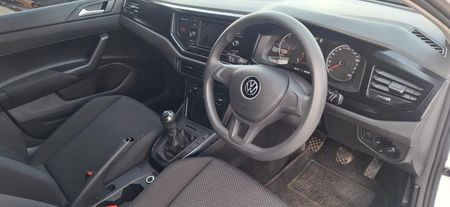 2021-Volkswagen-Polo-10-TSI-Trendline_4