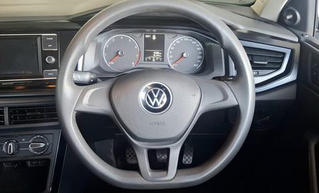 2021-Volkswagen-Polo-10-TSI-Trendline_7