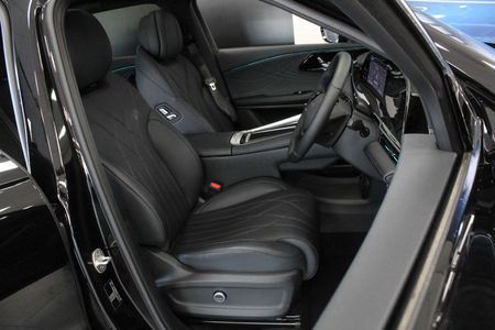 2026-Omoda-C9-15T-AWD-Phev_19
