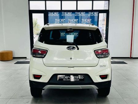 2018-Mahindra-KUV-100-12-K6-NXT_5
