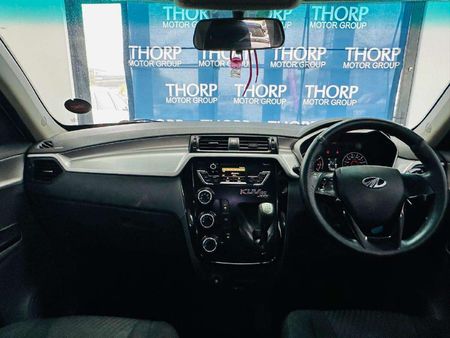 2018-Mahindra-KUV-100-12-K6-NXT_7