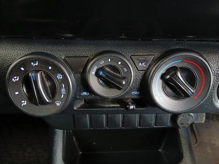 2024-Toyota-Hilux-24-GD-Single-Cab_11