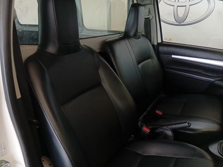 2024-Toyota-Hilux-24-GD-Single-Cab_12