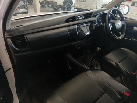 2024-Toyota-Hilux-24-GD-Single-Cab_6