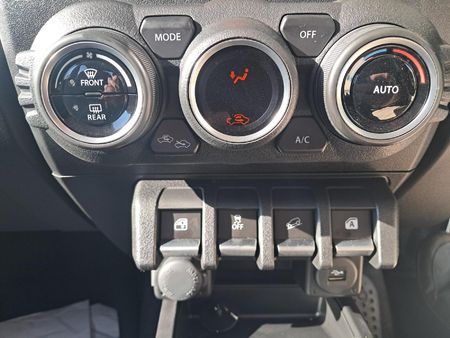 2026-Suzuki-Jimny-15-GLX-Auto_23