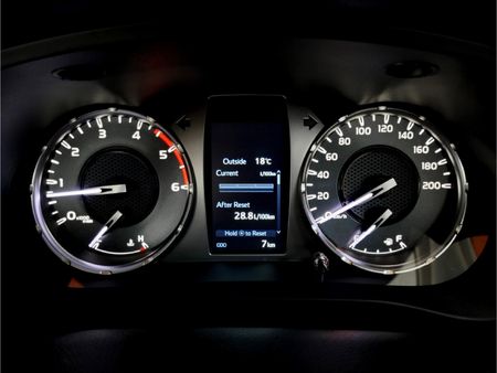 2026-Toyota-Hilux-24-GD-6-Raider-4x4-Auto-Single-Cab_9