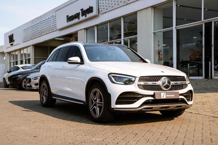 2022-Mercedes-Benz-GLC-300d-4Matic_24
