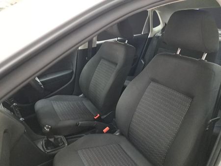 2024-Volkswagen-Polo-Vivo-14-Trendline-5-dr_13