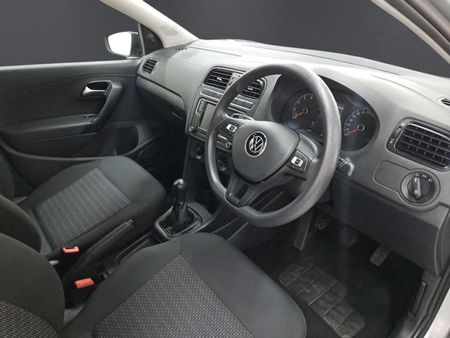 2024-Volkswagen-Polo-Vivo-14-Trendline-5-dr_8