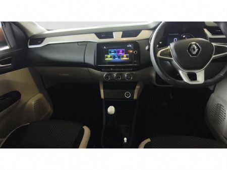 2020-Renault-Triber-10-Intens_17