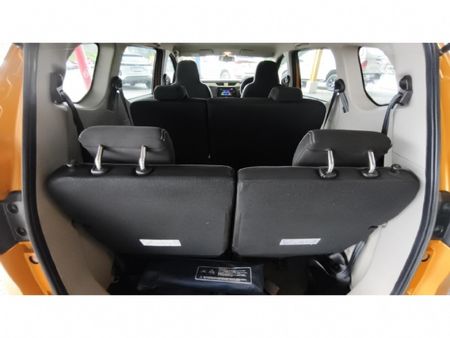 2020-Renault-Triber-10-Intens_19