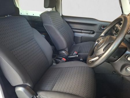 2022-Suzuki-Jimny-15-GL-Auto_14