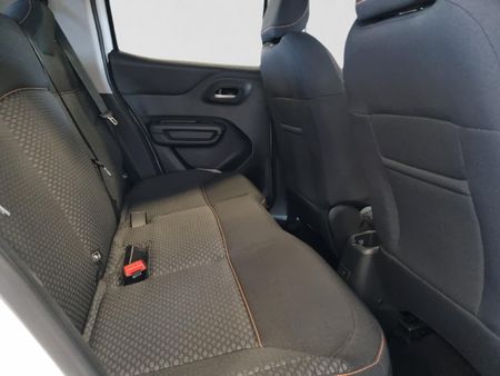2026-Citroen-C3-12T-Max-Auto_16