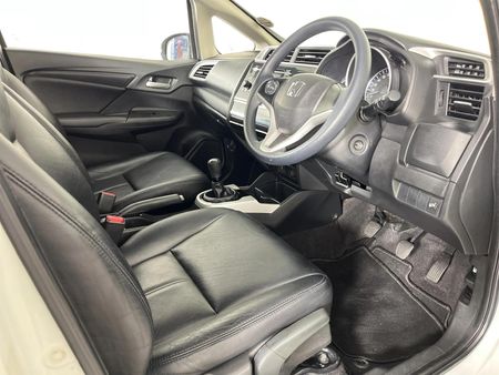 2022-Honda-WR-V-12-Comfort_9