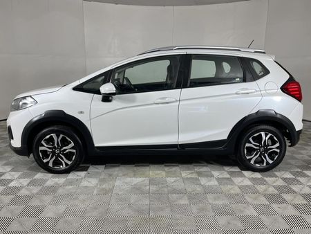 2022-Honda-WR-V-12-Comfort_18