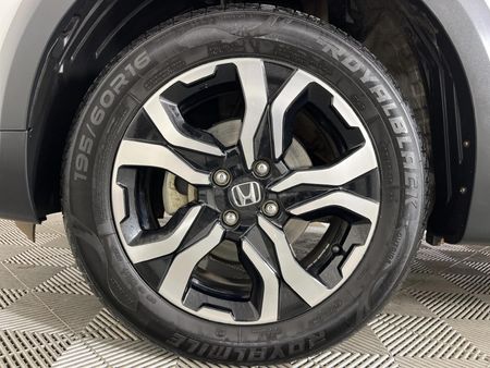 2022-Honda-WR-V-12-Comfort_4