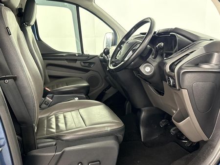 2021-Ford-Tourneo-Custom-LTD-22-TDCi-SWB-114kW_9