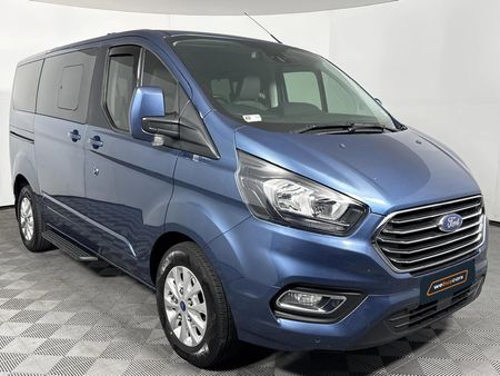 2021-Ford-Tourneo-Custom-LTD-22-TDCi-SWB-114kW_17