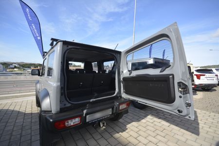 2022-Suzuki-Jimny-15-GLX_15