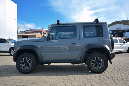 2022-Suzuki-Jimny-15-GLX_6