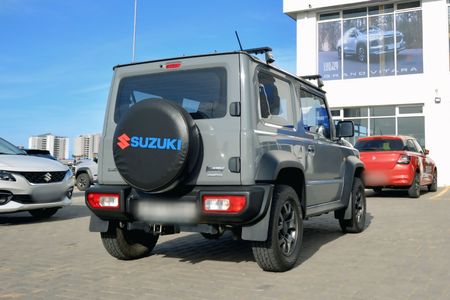 2022-Suzuki-Jimny-15-GLX_8