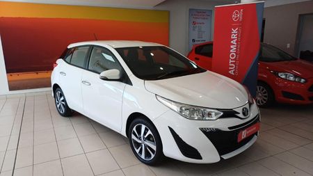 2019-Toyota-Yaris-15-XS-5-dr_0