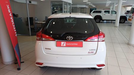 2019-Toyota-Yaris-15-XS-5-dr_4