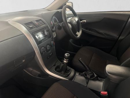 2019-Toyota-Corolla-Quest-16_18