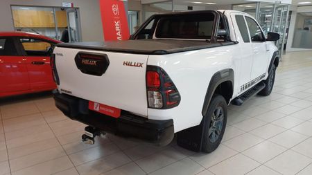 2025-Toyota-Hilux-24-GD-6-Raised-Body-Raider-Auto-Extended-Cab_2