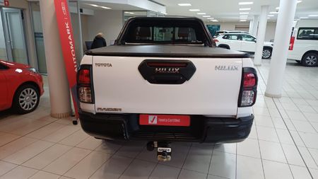 2025-Toyota-Hilux-24-GD-6-Raised-Body-Raider-Auto-Extended-Cab_4